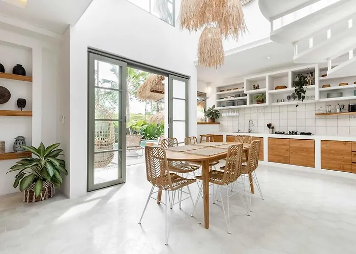 Villa Aluna 3br In Parerenan, Canggu
