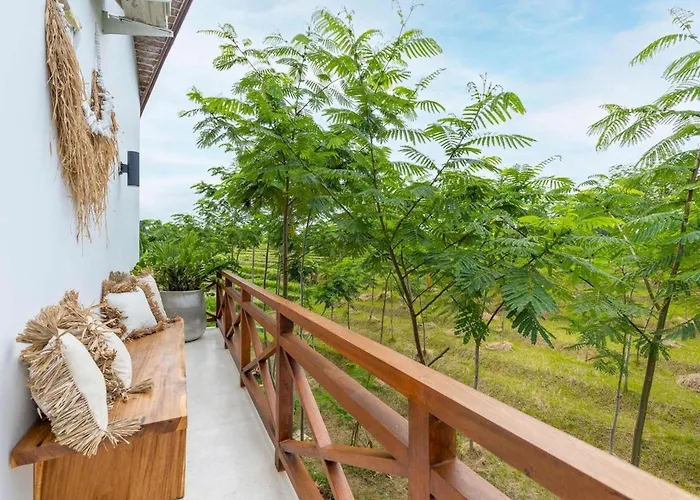 Villa Aluna 3br In Parerenan, *