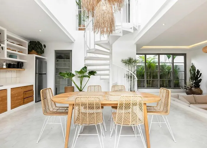 Aluna 3br In Parerenan, Canggu