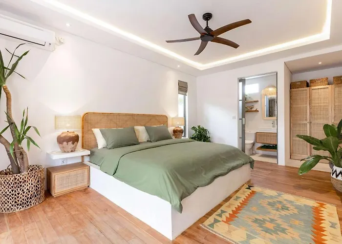 Aluna 3br In Parerenan,