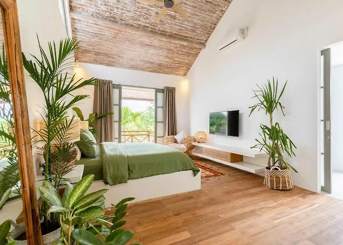 Villa Aluna 3br In Parerenan, *